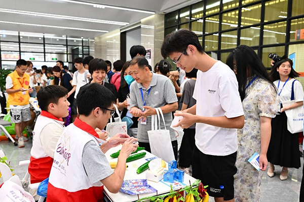 富联娱乐助力大学生抗艾防艾宣传教育项目再起航